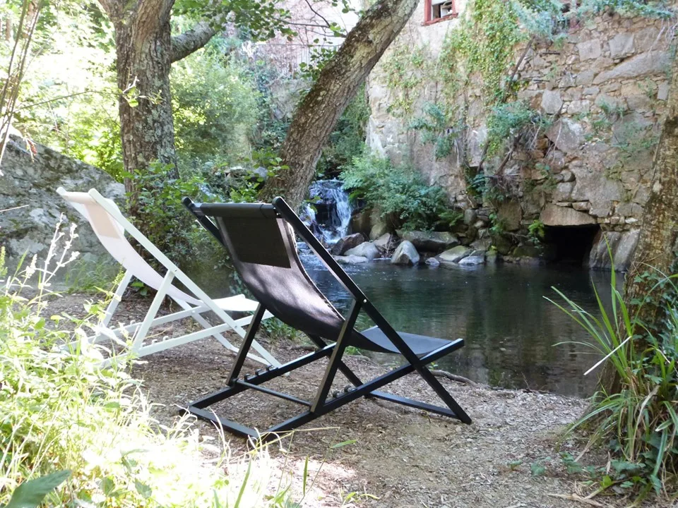 chaises longues montagne noire