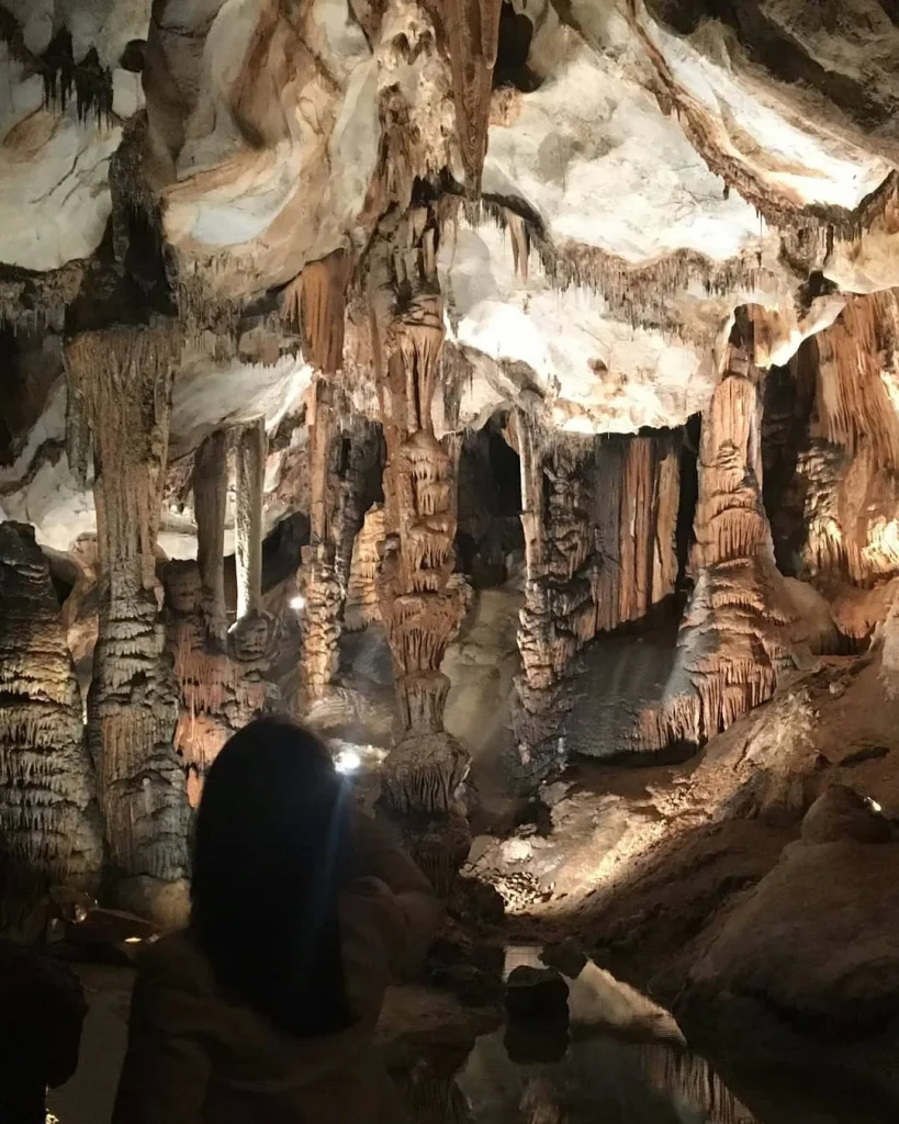 Grotte de Limousis, site à visiter dans l'Aude, pres de Carcassonne